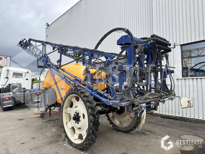 Caruelle Olympia 250S - Anhängespritze: das Bild 2 Caruelle Olympia 250S - Anhängespritze: das Bild 2