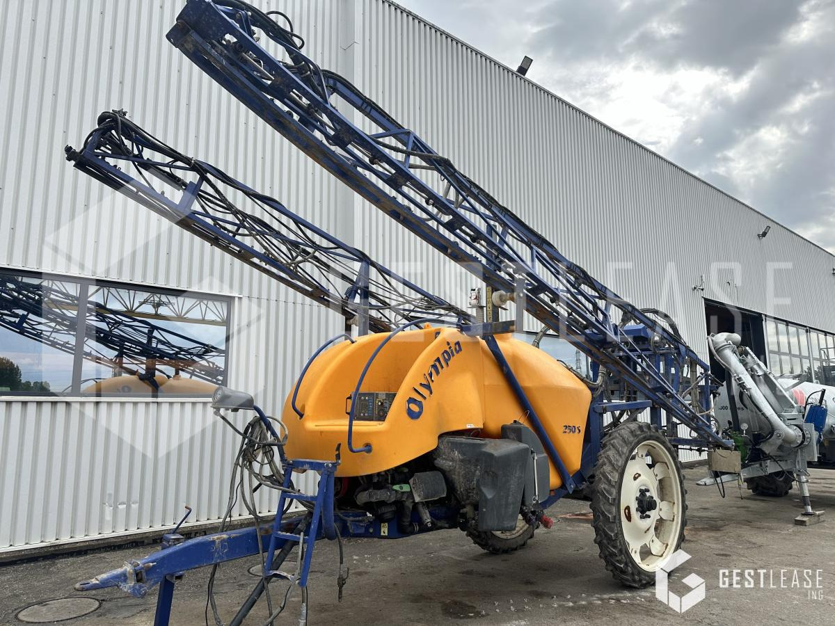 Caruelle Olympia 250S - Anhängespritze: das Bild 1 Caruelle Olympia 250S - Anhängespritze: das Bild 1