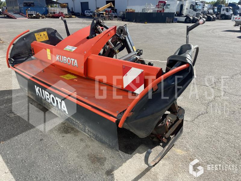 Kubota DM4032 - Mähwerk: das Bild 4 Kubota DM4032 - Mähwerk: das Bild 4
