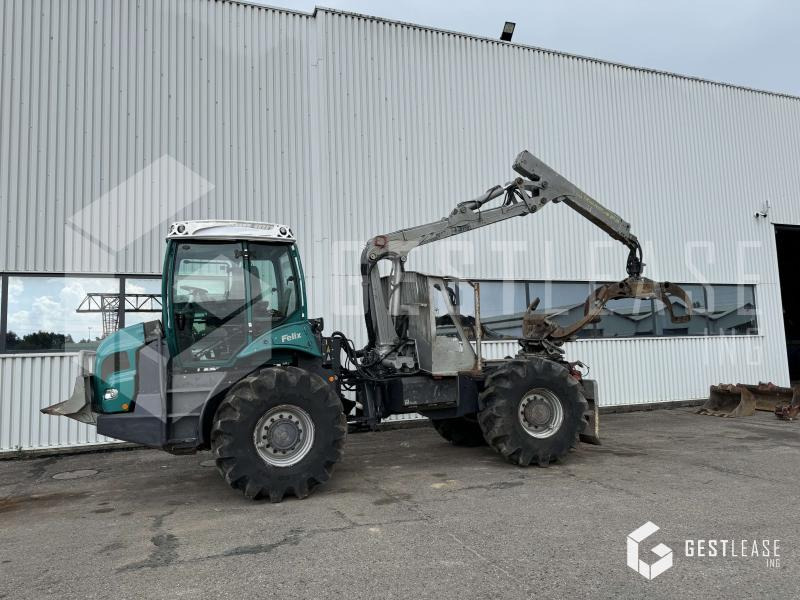 Forsttraktor PFANZELT FELIX 208: das Bild 1