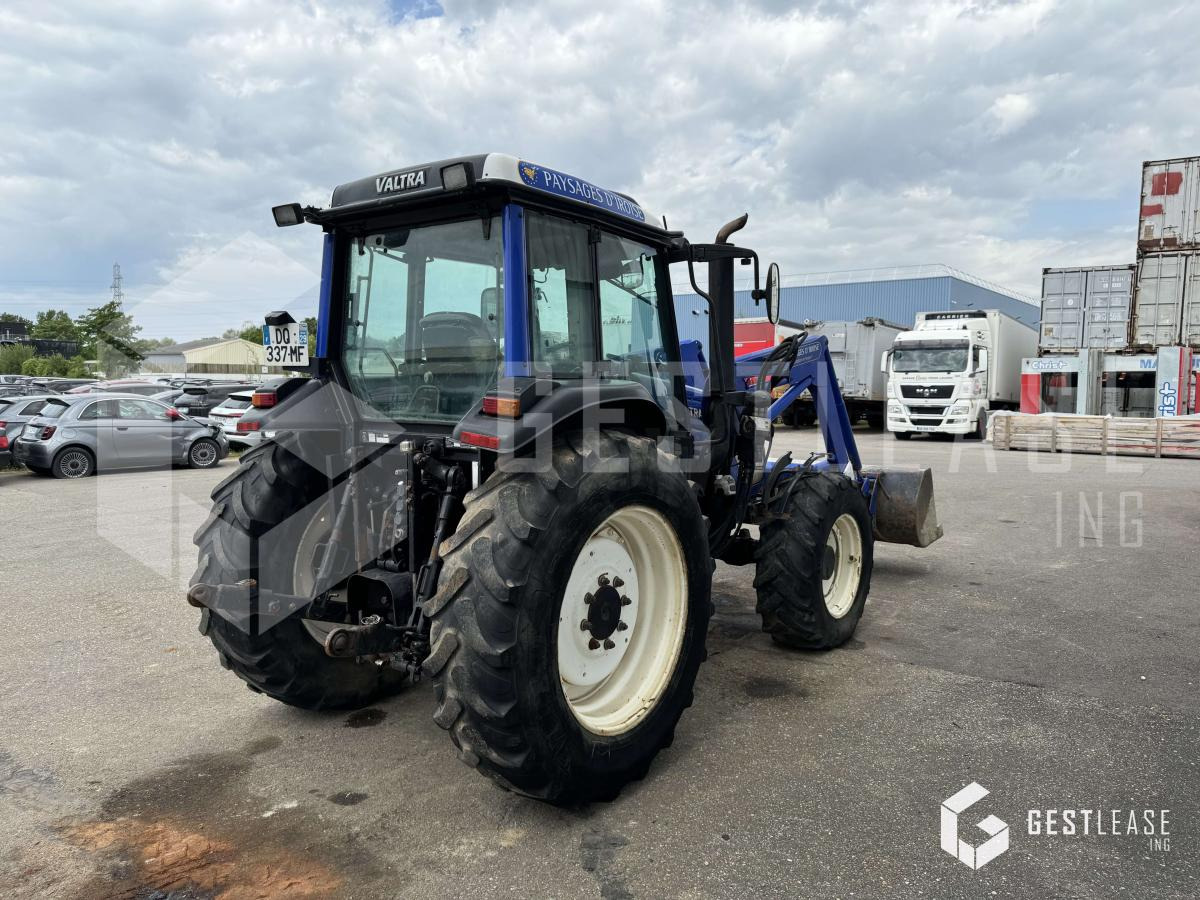 Valtra A72 - Traktor: das Bild 3 Valtra A72 - Traktor: das Bild 3
