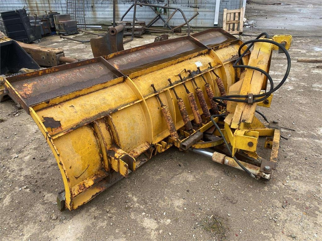 Bassi 2.70 m - Schneepflug für Landmaschine: das Bild 4 Bassi 2.70 m - Schneepflug für Landmaschine: das Bild 4