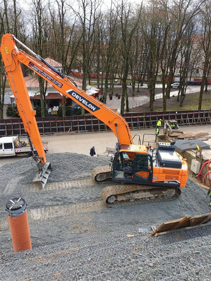 Develon DX 225 LC-7 LONGREACH 16 M - Kettenbagger: das Bild 2 Develon DX 225 LC-7 LONGREACH 16 M - Kettenbagger: das Bild 2