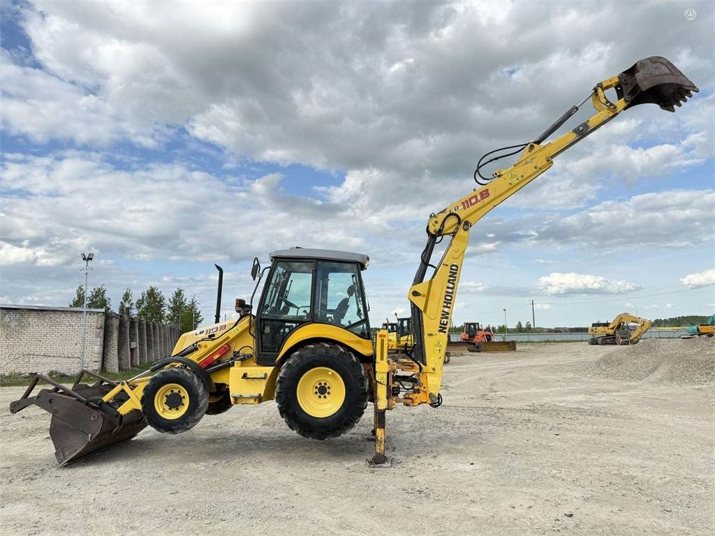 New Holland LB 110 B-4PT - Baggerlader: das Bild 3 New Holland LB 110 B-4PT - Baggerlader: das Bild 3