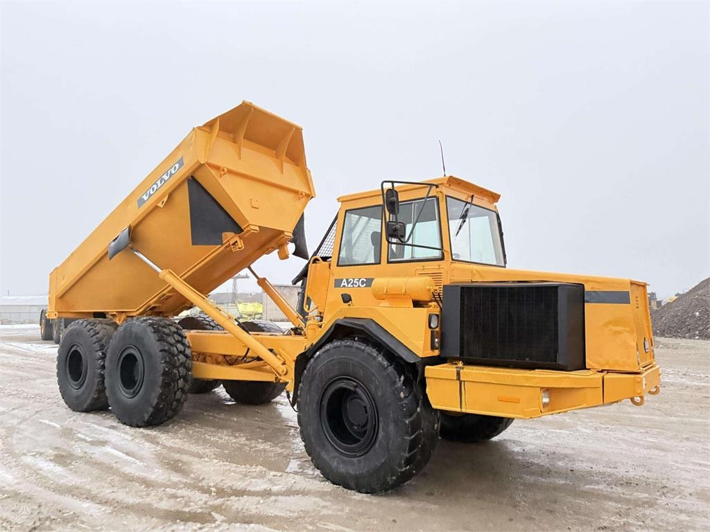 Volvo A25C - Knickgelenkter Dumper: das Bild 1 Volvo A25C - Knickgelenkter Dumper: das Bild 1