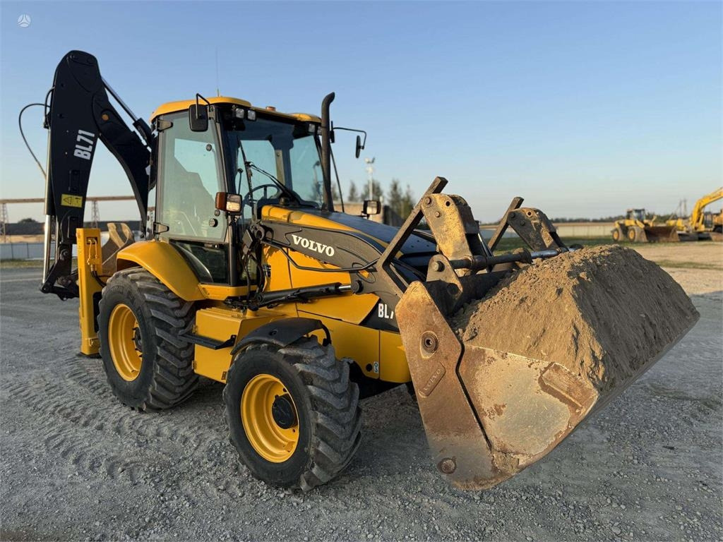 Volvo BL 71 - Baggerlader: das Bild 1 Volvo BL 71 - Baggerlader: das Bild 1