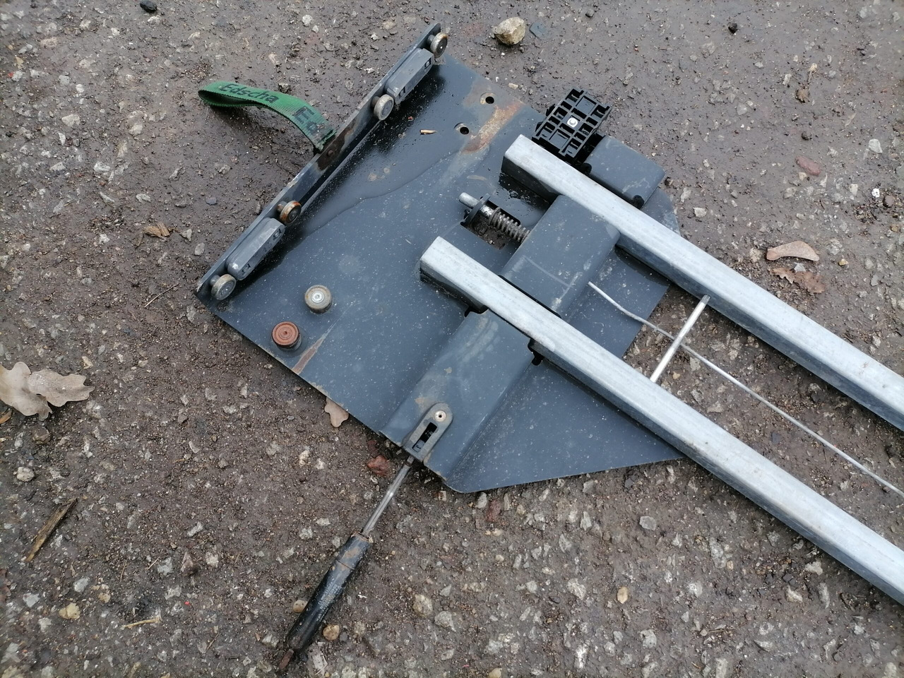 KRONE Haagise katuse mehhanism 38061880 - Universalteil für LKW: das Bild 3 KRONE Haagise katuse mehhanism 38061880 - Universalteil für LKW: das Bild 3