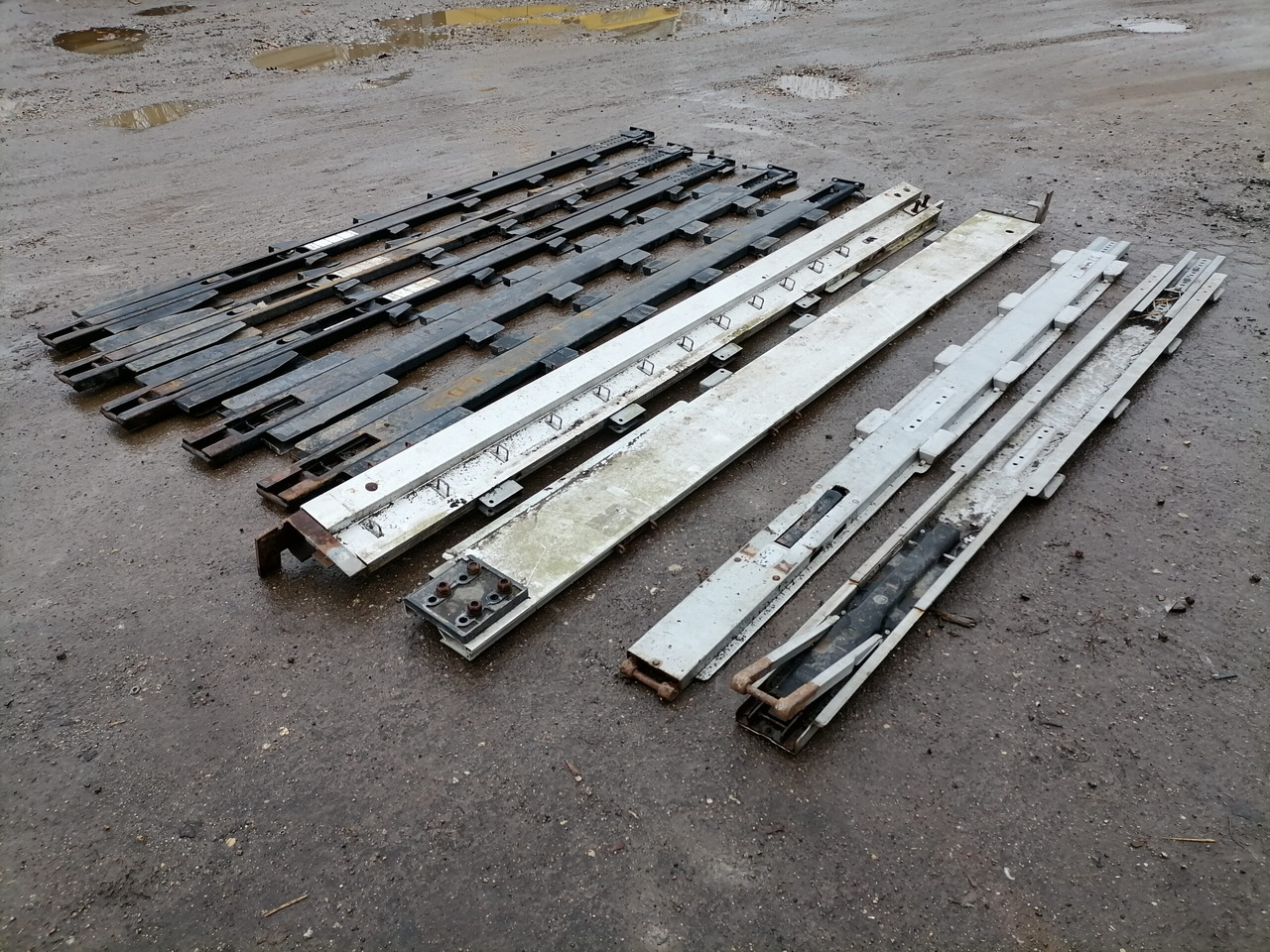 KRONE Haagise tugipostid 515068374 - Universalteil für LKW: das Bild 4 KRONE Haagise tugipostid 515068374 - Universalteil für LKW: das Bild 4