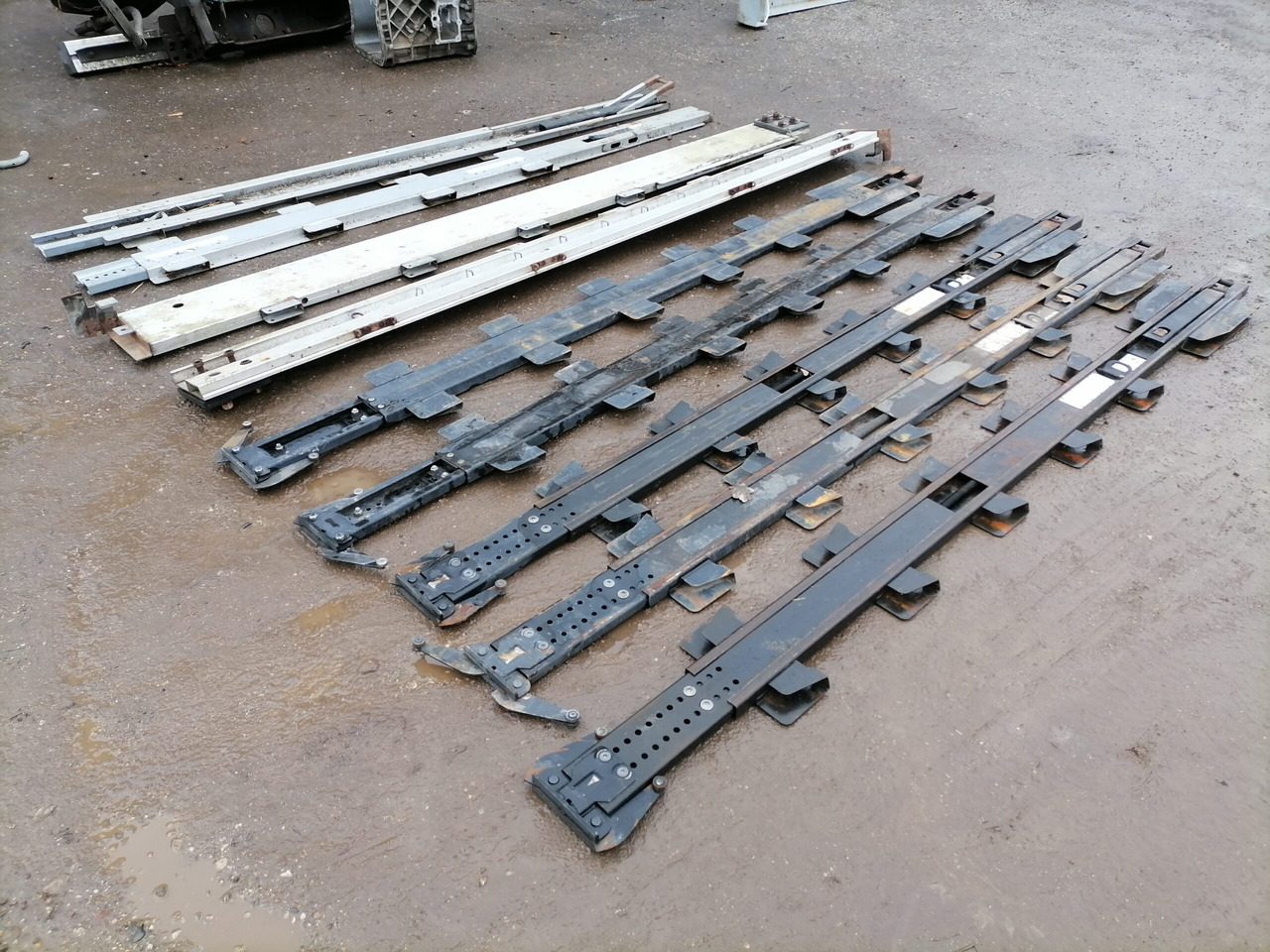 KRONE Haagise tugipostid 515068374 - Universalteil für LKW: das Bild 1 KRONE Haagise tugipostid 515068374 - Universalteil für LKW: das Bild 1