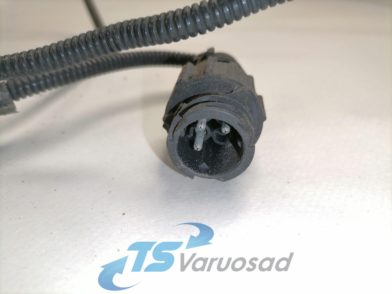 MAN Air filter housing 81084006032 - Luftansaugsystem für LKW: das Bild 3 MAN Air filter housing 81084006032 - Luftansaugsystem für LKW: das Bild 3