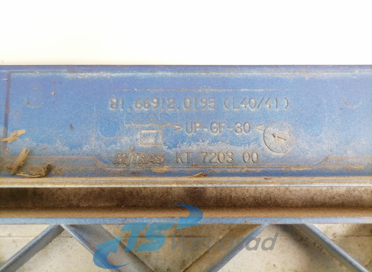 MAN Cab side door 81669120195 - Universalteil für LKW: das Bild 2 MAN Cab side door 81669120195 - Universalteil für LKW: das Bild 2