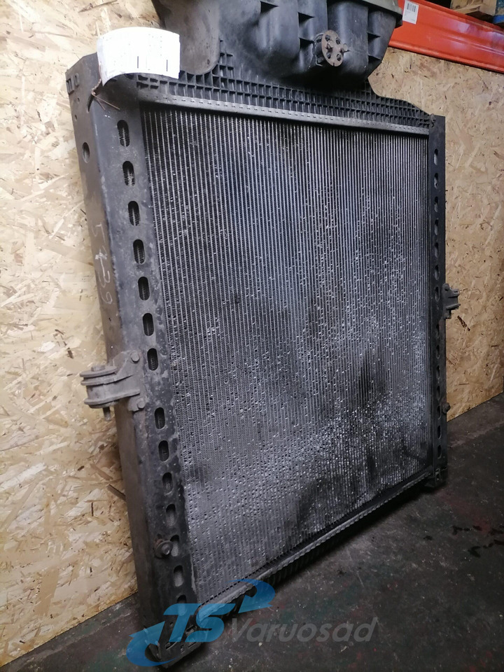 MAN Cooling radiator 81061016477 - Kühler für LKW: das Bild 3 MAN Cooling radiator 81061016477 - Kühler für LKW: das Bild 3