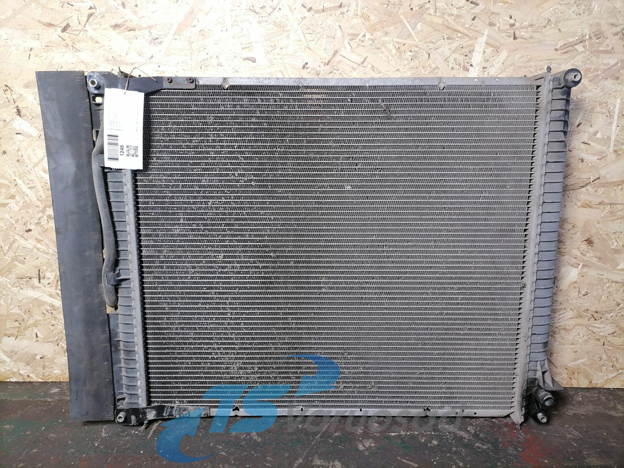 MAN Cooling radiator 8106116493 - Kühler für LKW: das Bild 2 MAN Cooling radiator 8106116493 - Kühler für LKW: das Bild 2