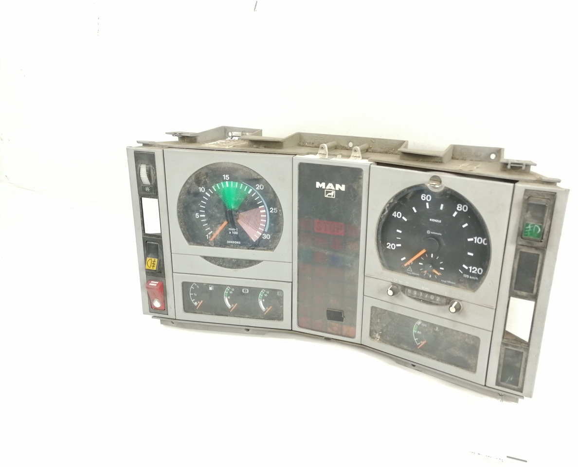 MAN Dashboard 81272026107 - Armaturenbrett für LKW: das Bild 1 MAN Dashboard 81272026107 - Armaturenbrett für LKW: das Bild 1