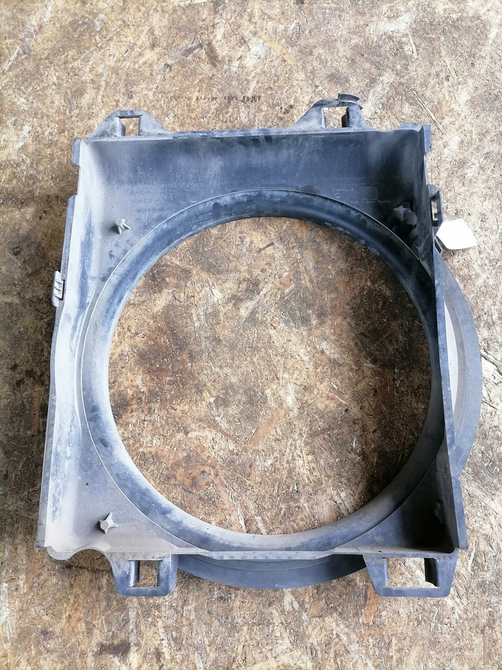 MAN Fan shroud 81066200173 - Kühler für LKW: das Bild 4 MAN Fan shroud 81066200173 - Kühler für LKW: das Bild 4