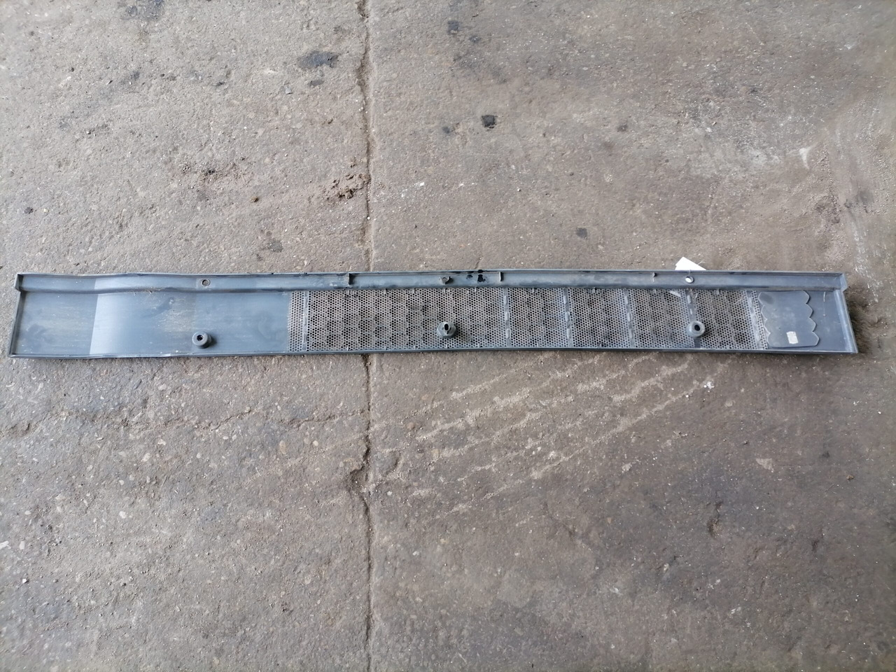 MAN Õhuvõtu rest 81082012576 - Luftansaugsystem für LKW: das Bild 3 MAN Õhuvõtu rest 81082012576 - Luftansaugsystem für LKW: das Bild 3