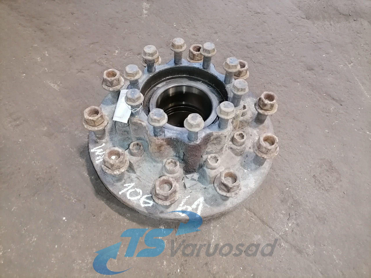 MAN Rear axel hub 81357010155 - Radnabe/-lagerung für LKW: das Bild 1 MAN Rear axel hub 81357010155 - Radnabe/-lagerung für LKW: das Bild 1