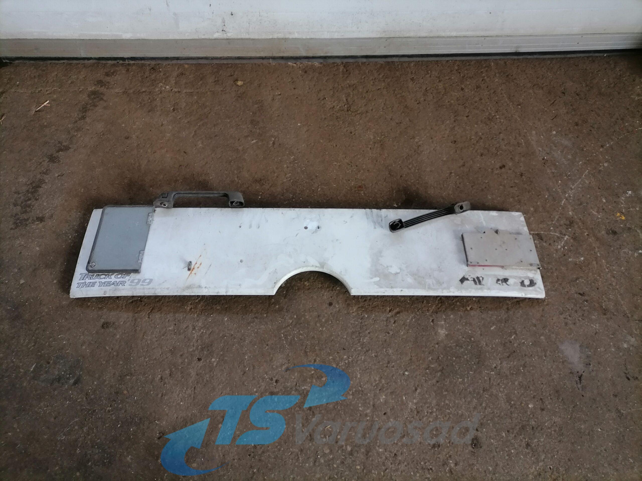 MB Iluvõre 9737500302 - Kühlergrill für LKW: das Bild 1 MB Iluvõre 9737500302 - Kühlergrill für LKW: das Bild 1