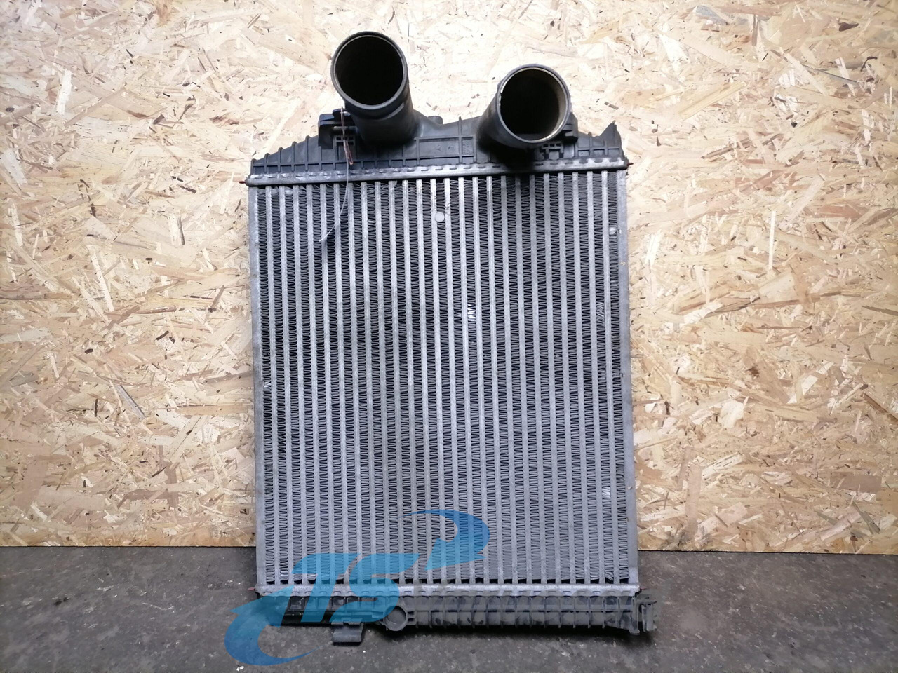 MB Intercooler radiator A9705000604 - Interkühler für LKW: das Bild 1 MB Intercooler radiator A9705000604 - Interkühler für LKW: das Bild 1