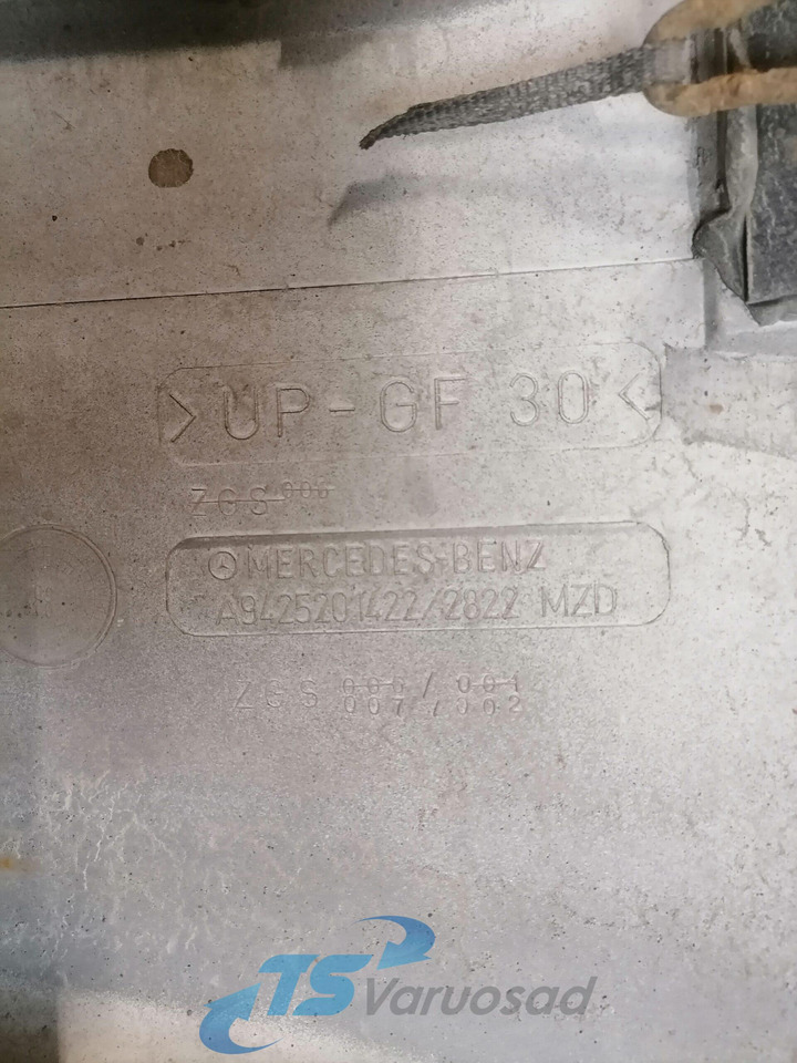 Mercedes-Benz Air deflector A9345202022 - Aeropack/ Spoiler für LKW: das Bild 4 Mercedes-Benz Air deflector A9345202022 - Aeropack/ Spoiler für LKW: das Bild 4