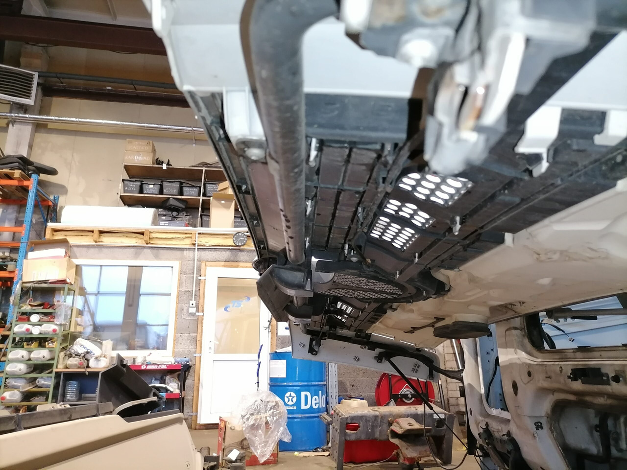 Mercedes-Benz Iluvõre A9607500409 - Kühlergrill für LKW: das Bild 5 Mercedes-Benz Iluvõre A9607500409 - Kühlergrill für LKW: das Bild 5