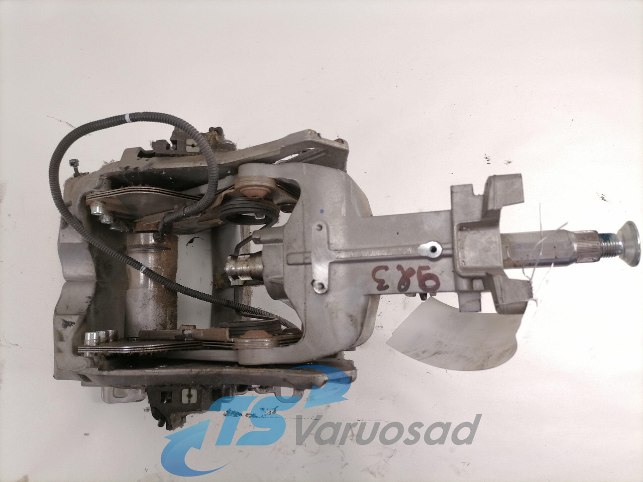 Mercedes-Benz Roolisammas A9604600816 - Lenksäule für LKW: das Bild 5 Mercedes-Benz Roolisammas A9604600816 - Lenksäule für LKW: das Bild 5