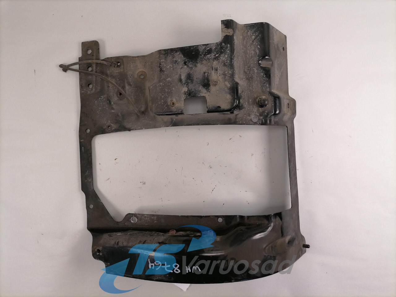 Scania Bracket 1727992 - Lichter/ Leuchten für LKW: das Bild 4 Scania Bracket 1727992 - Lichter/ Leuchten für LKW: das Bild 4