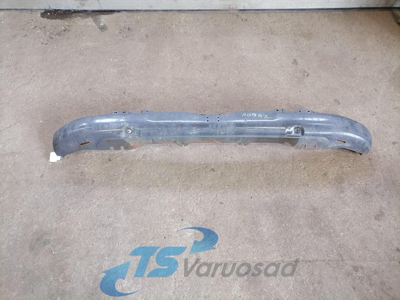 Scania Bumper 1787347 - Stoßstange für LKW: das Bild 1 Scania Bumper 1787347 - Stoßstange für LKW: das Bild 1