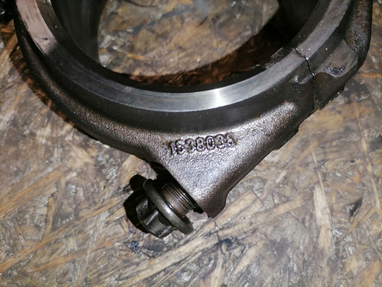 Scania Connecting rod + piston 1798596 - Kolbe/ Ring/ Laufbuchse für LKW: das Bild 3 Scania Connecting rod + piston 1798596 - Kolbe/ Ring/ Laufbuchse für LKW: das Bild 3
