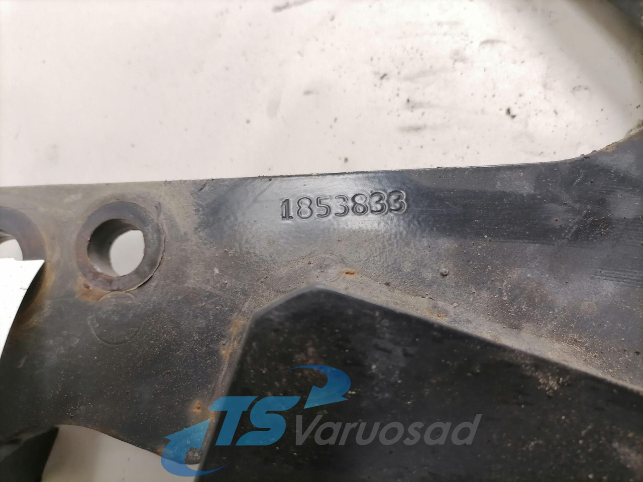 Scania Front bumper carrier 1853833 - Stoßstange für LKW: das Bild 3 Scania Front bumper carrier 1853833 - Stoßstange für LKW: das Bild 3