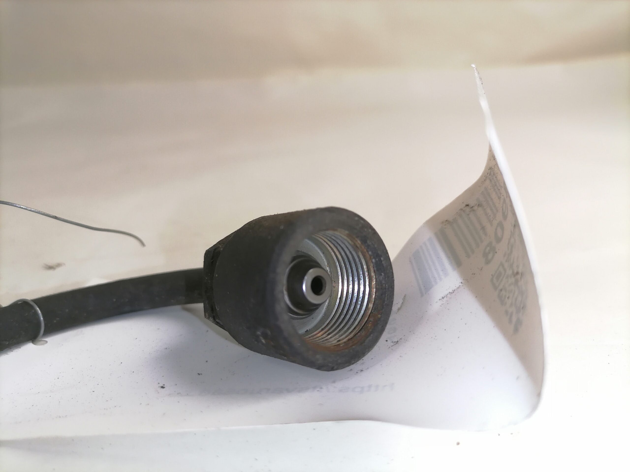 Scania Fuel pipe 1860541 - Kraftstoffaufbereitung/ Kraftstoffförderung für LKW: das Bild 3 Scania Fuel pipe 1860541 - Kraftstoffaufbereitung/ Kraftstoffförderung für LKW: das Bild 3