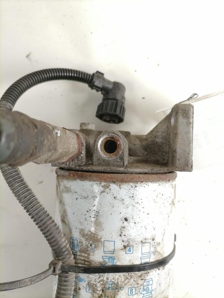 Scania Fuel separator 1393641 - Kraftstofffilter für LKW: das Bild 3 Scania Fuel separator 1393641 - Kraftstofffilter für LKW: das Bild 3