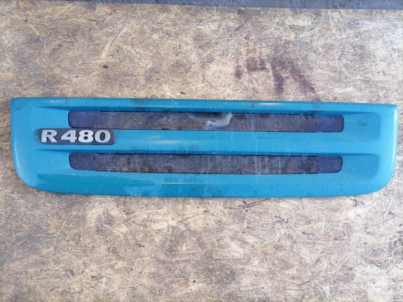 Scania Grille panel 1536807 - Kühlergrill für LKW: das Bild 2 Scania Grille panel 1536807 - Kühlergrill für LKW: das Bild 2