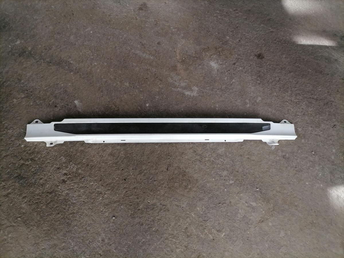 Scania Grille panel 1872160 - Kühlergrill für LKW: das Bild 3 Scania Grille panel 1872160 - Kühlergrill für LKW: das Bild 3