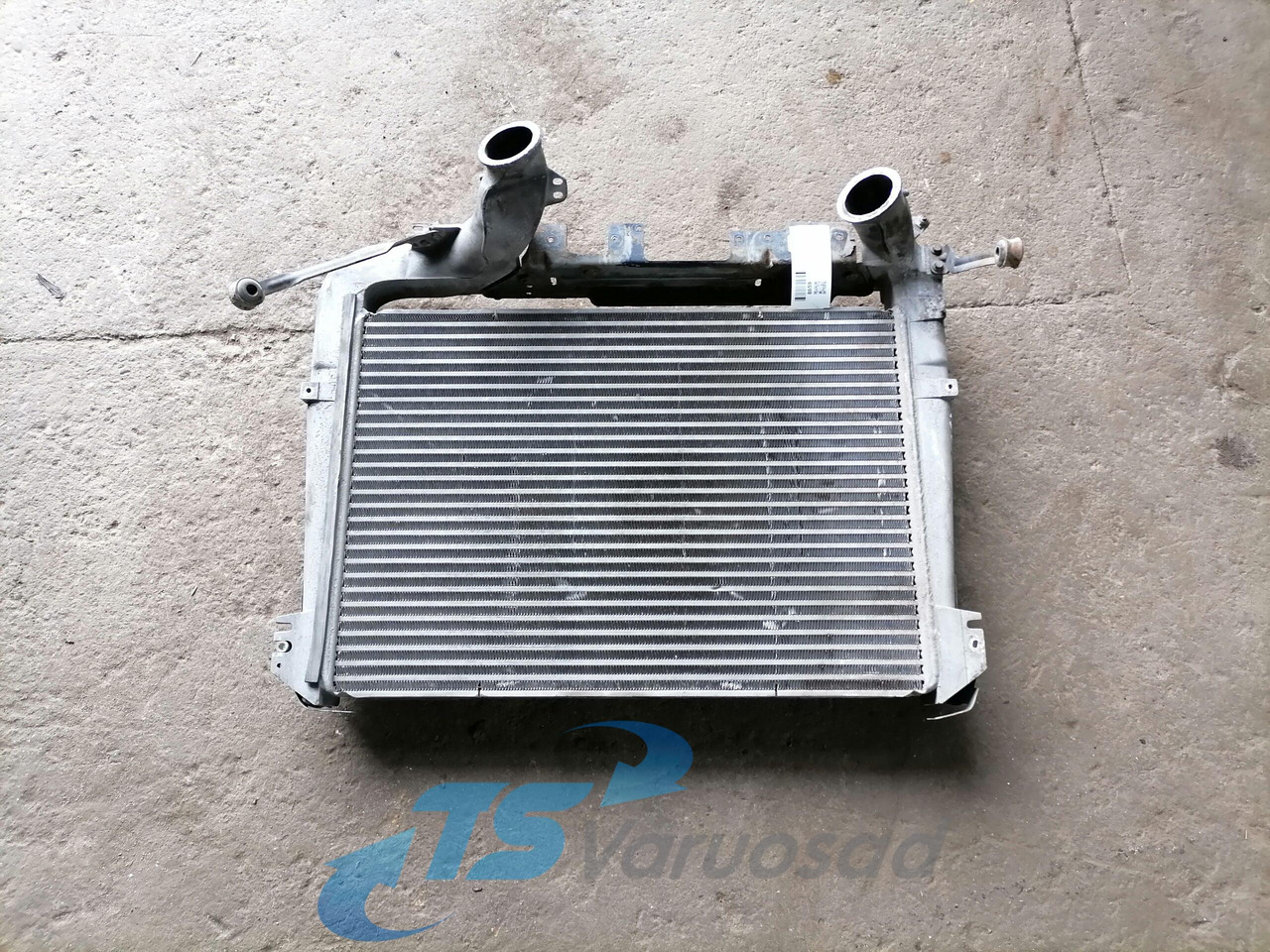 Scania Intercooler radiator 1531767 - Interkühler für LKW: das Bild 1 Scania Intercooler radiator 1531767 - Interkühler für LKW: das Bild 1