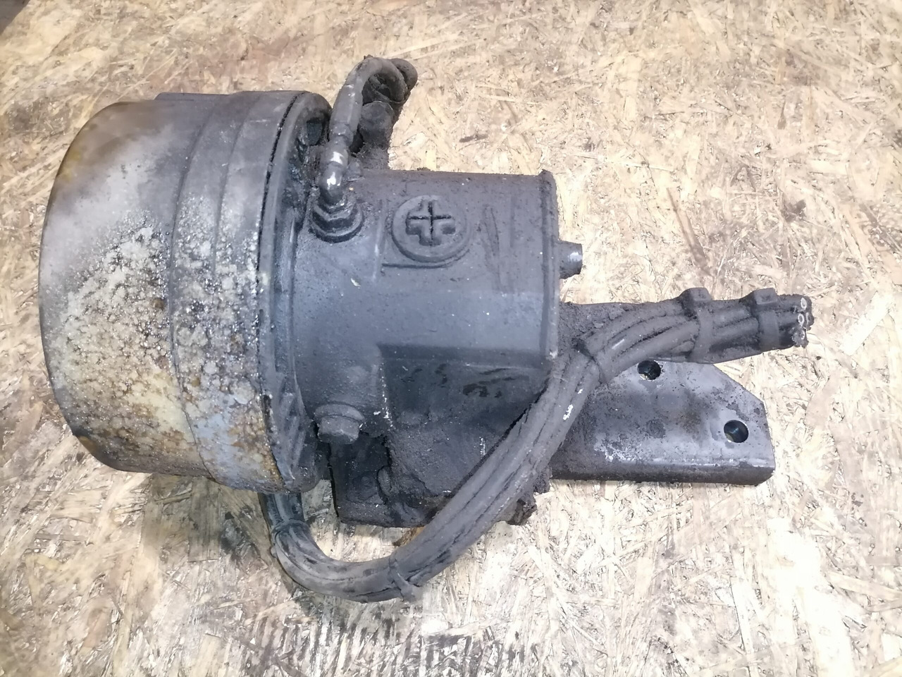 Scania Keskmäärde pump 1752505 - Universalteil für LKW: das Bild 3 Scania Keskmäärde pump 1752505 - Universalteil für LKW: das Bild 3