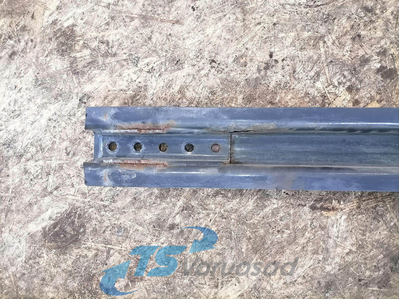 Scania Kütusepaagi kandur, Scania 1528906 - Kraftstofftank für LKW: das Bild 4 Scania Kütusepaagi kandur, Scania 1528906 - Kraftstofftank für LKW: das Bild 4