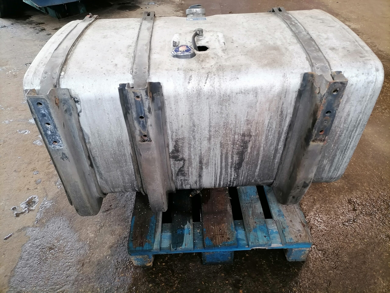 Scania Kütusepaak 500L 1517307 - Kraftstofftank für LKW: das Bild 3 Scania Kütusepaak 500L 1517307 - Kraftstofftank für LKW: das Bild 3