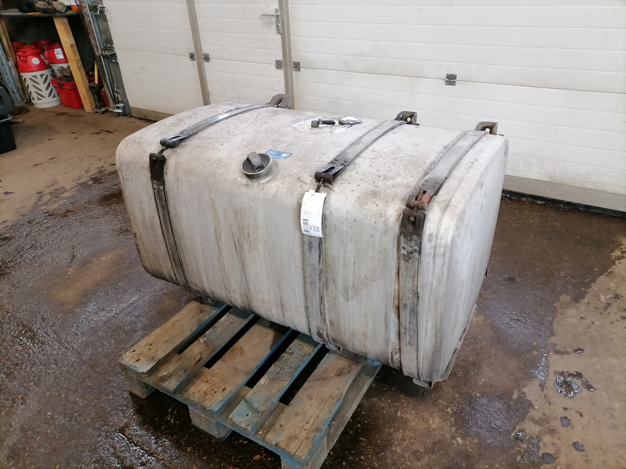 Scania Kütusepaak 500L 1517307 - Kraftstofftank für LKW: das Bild 1 Scania Kütusepaak 500L 1517307 - Kraftstofftank für LKW: das Bild 1