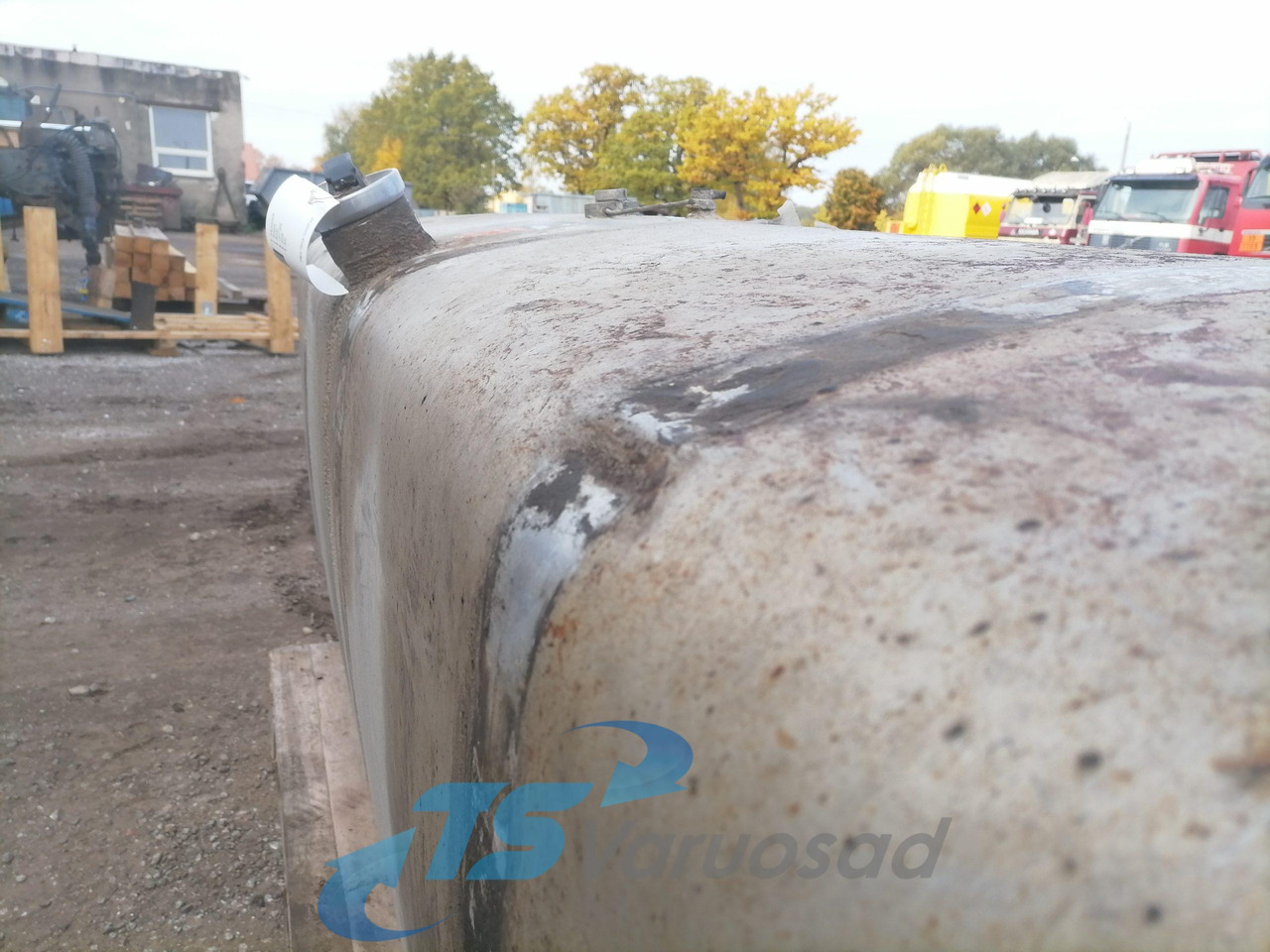 Scania Kütusepaak 700L 1517309 - Kraftstofftank für LKW: das Bild 5 Scania Kütusepaak 700L 1517309 - Kraftstofftank für LKW: das Bild 5