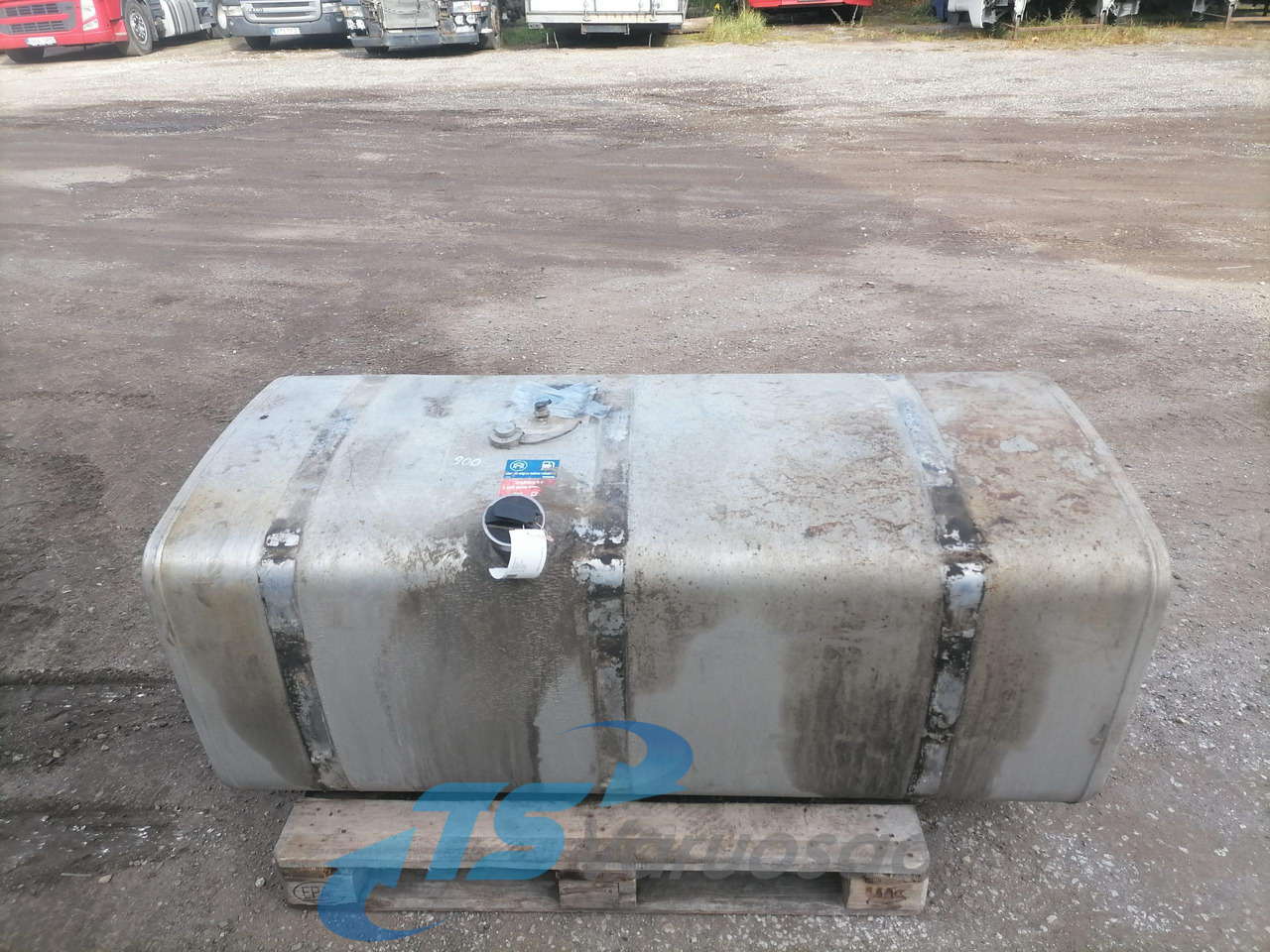 Scania Kütusepaak 700L 1517309 - Kraftstofftank für LKW: das Bild 1 Scania Kütusepaak 700L 1517309 - Kraftstofftank für LKW: das Bild 1