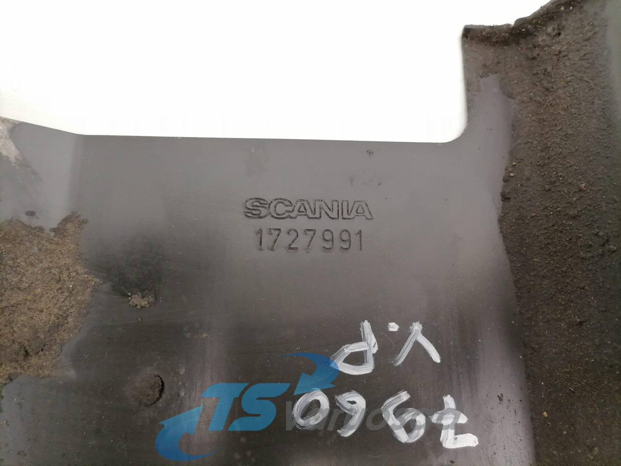 Scania Light bracket 1727991 - Lichter/ Leuchten für LKW: das Bild 4 Scania Light bracket 1727991 - Lichter/ Leuchten für LKW: das Bild 4