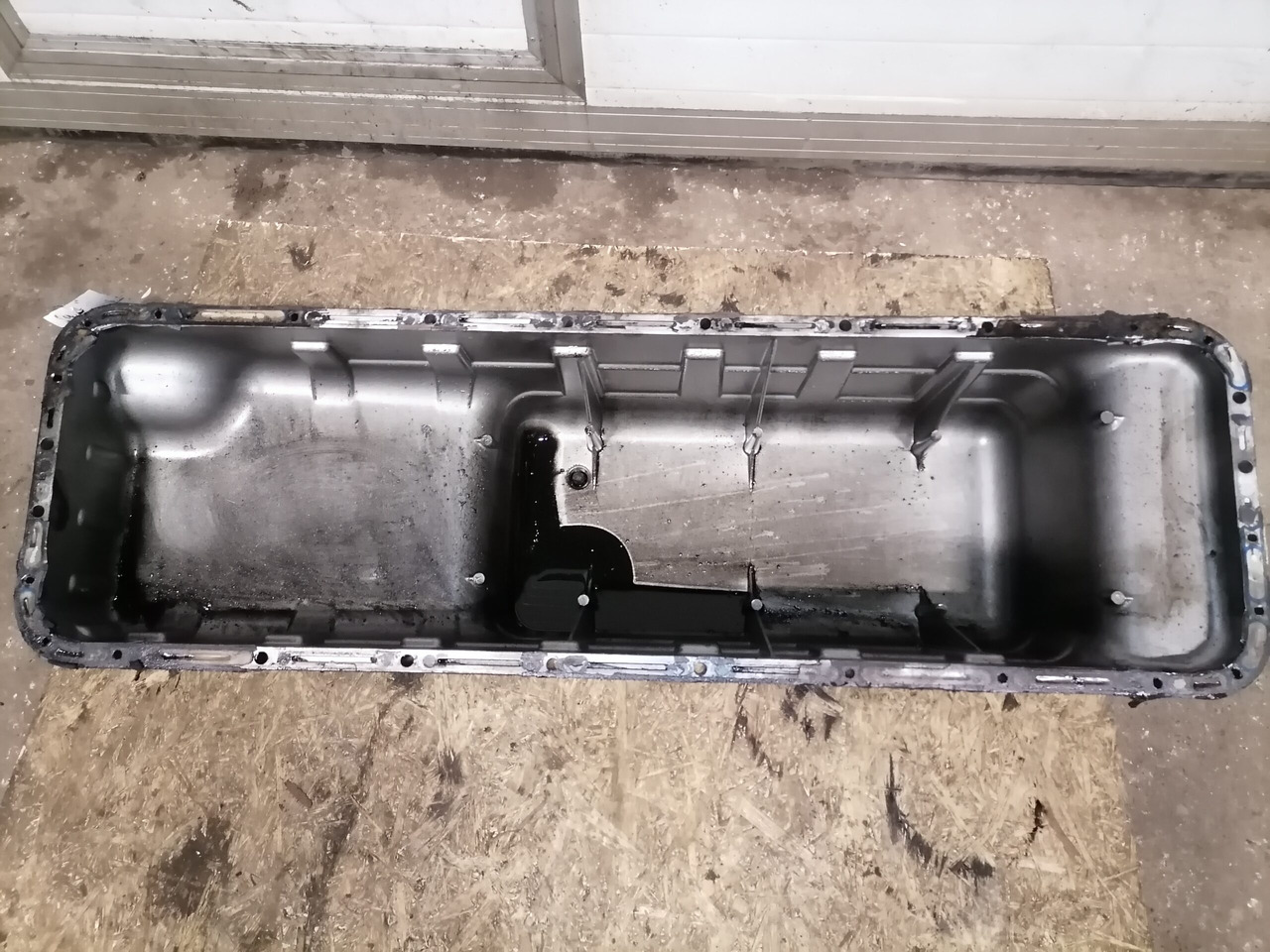 Scania Oil sump 1507199 - Ölwanne für LKW: das Bild 2 Scania Oil sump 1507199 - Ölwanne für LKW: das Bild 2