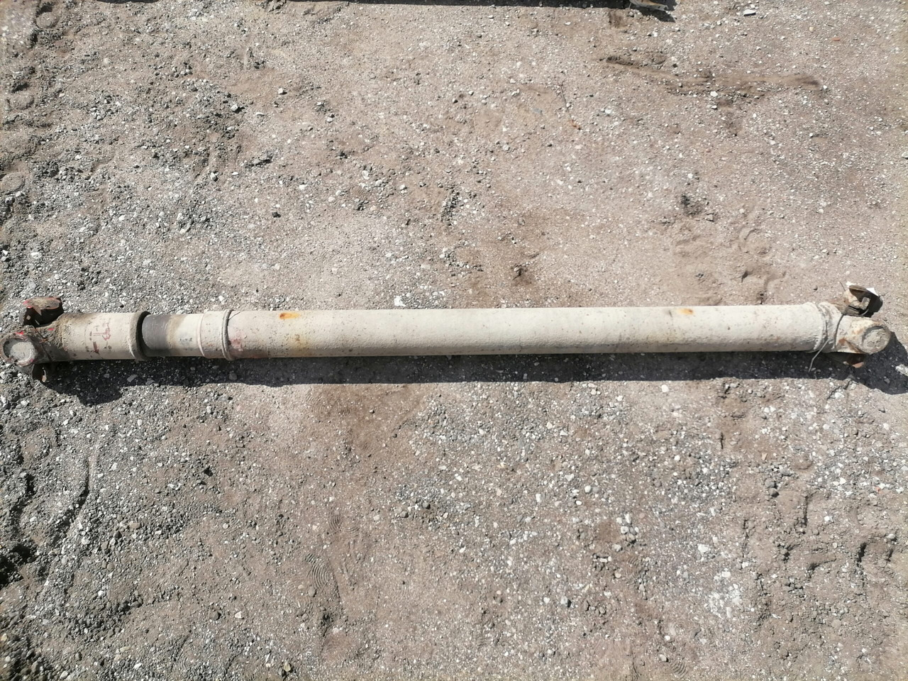Scania Propeller shaft 1758613 - Kardanwelle für LKW: das Bild 2 Scania Propeller shaft 1758613 - Kardanwelle für LKW: das Bild 2