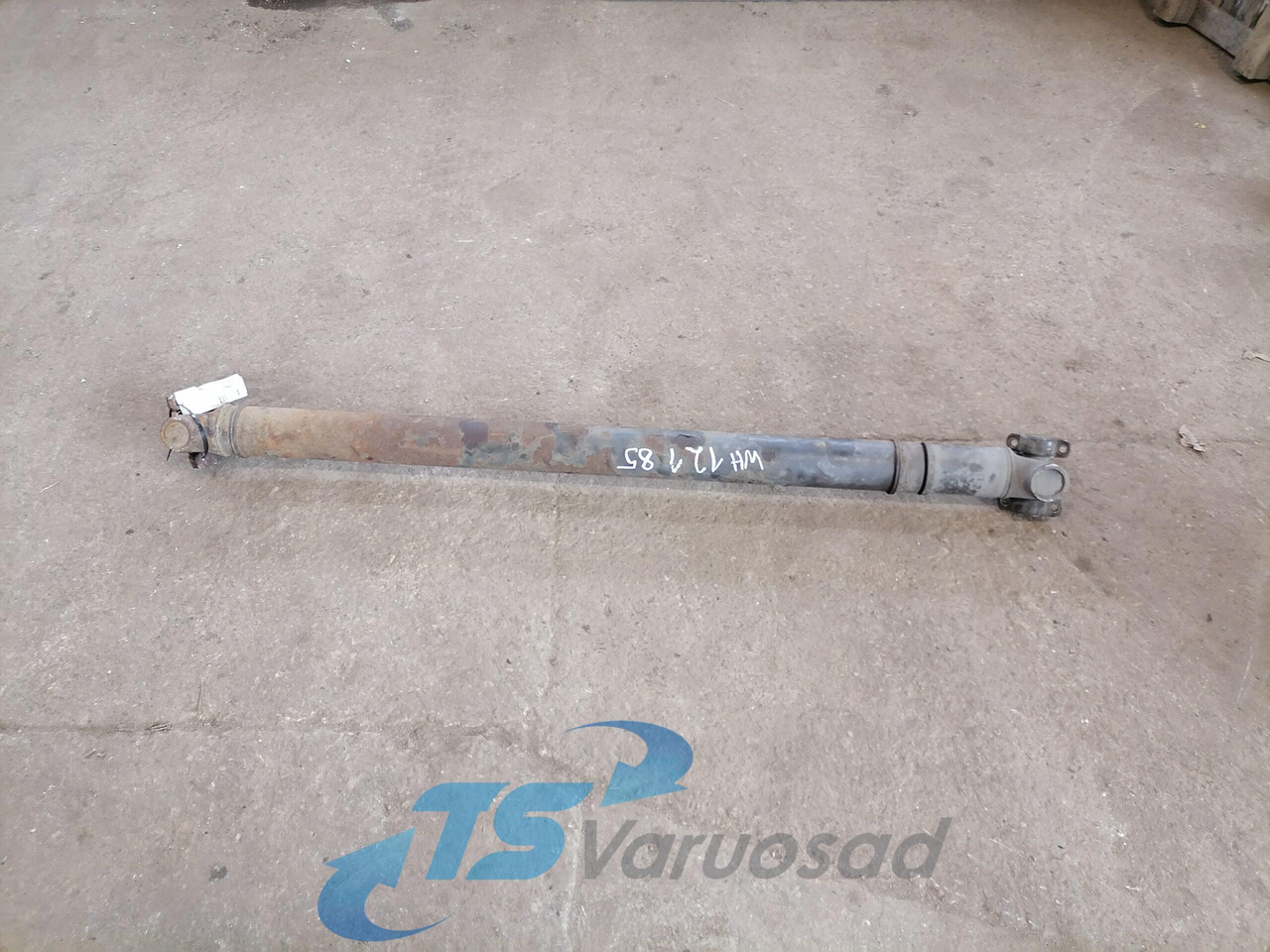 Scania Propeller shaft 1758616 - Kardanwelle für LKW: das Bild 1 Scania Propeller shaft 1758616 - Kardanwelle für LKW: das Bild 1