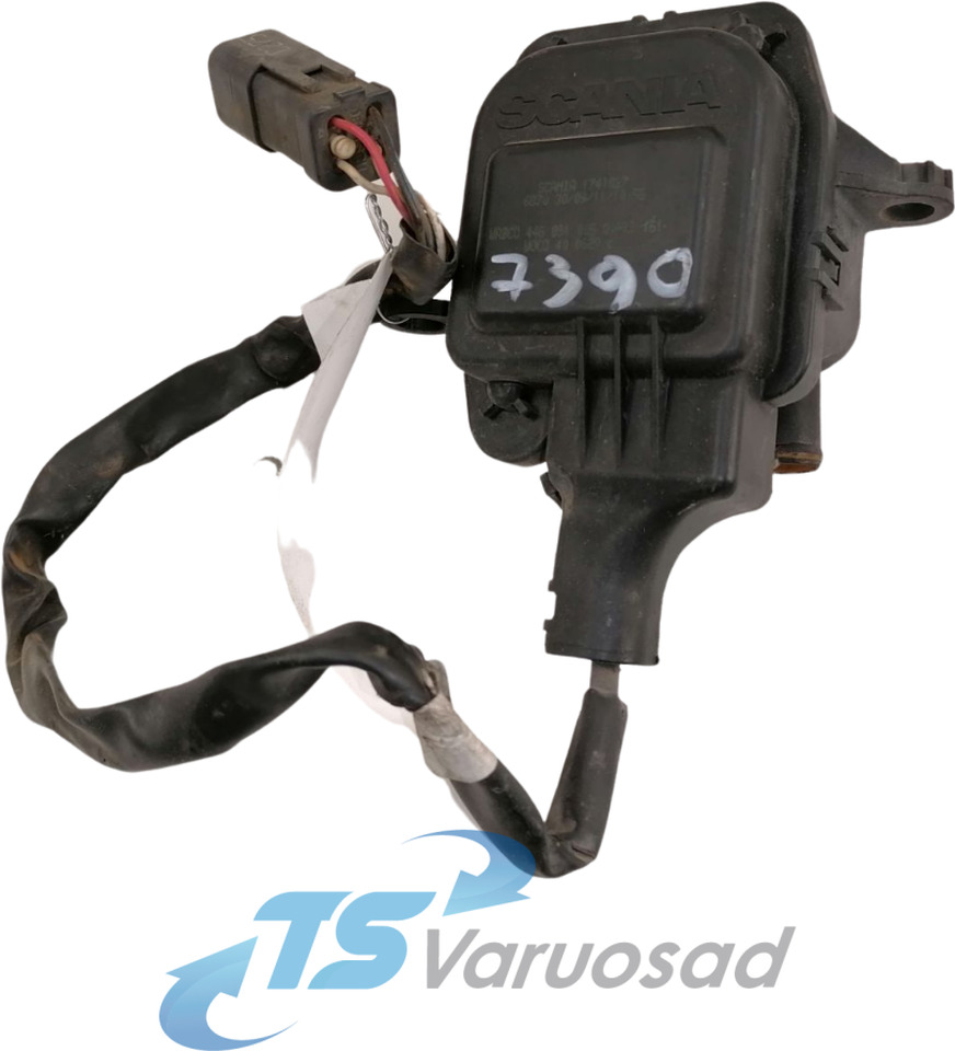 Scania Water valve 1741027 - Heizung/ Lüftung für LKW: das Bild 1 Scania Water valve 1741027 - Heizung/ Lüftung für LKW: das Bild 1