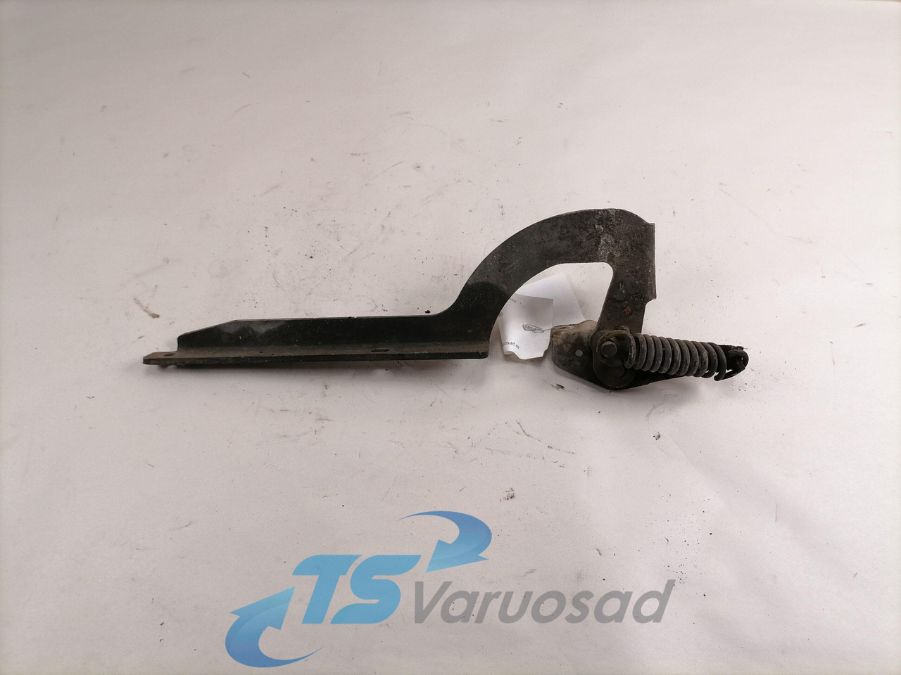 Scania lower grille carrier hinge 1381480 - Kühlergrill für LKW: das Bild 2 Scania lower grille carrier hinge 1381480 - Kühlergrill für LKW: das Bild 2