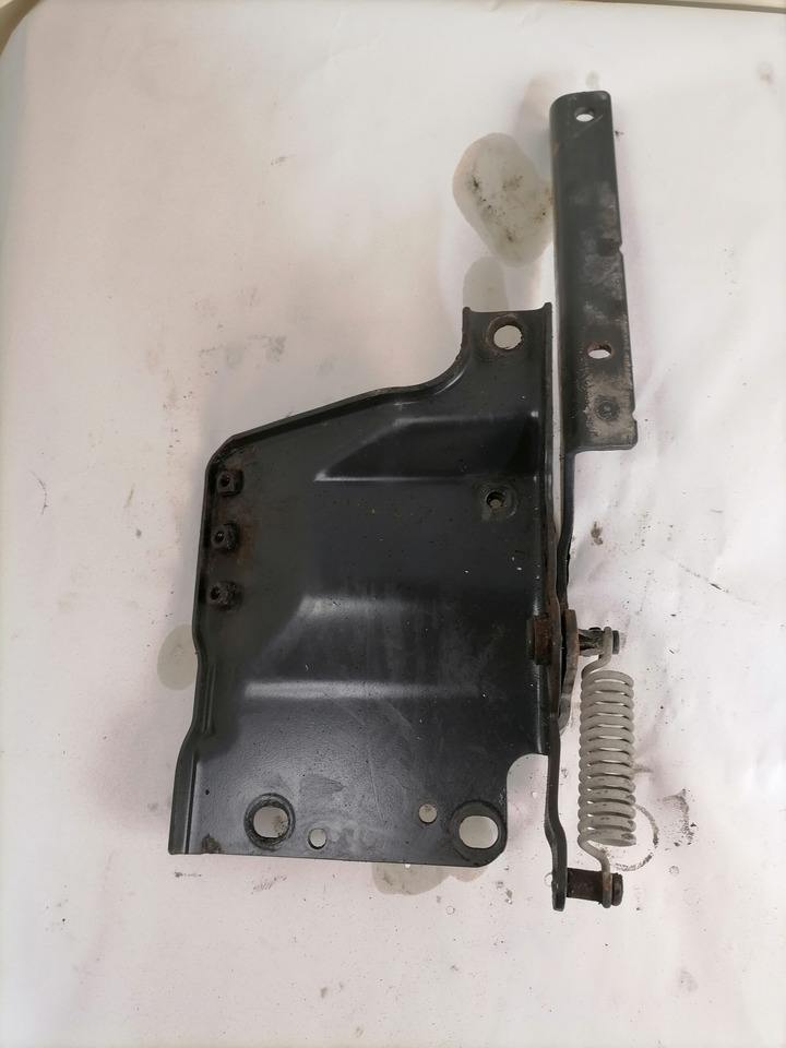 Scania lower grille carrier hinge 1742265 - Kühlergrill für LKW: das Bild 1 Scania lower grille carrier hinge 1742265 - Kühlergrill für LKW: das Bild 1
