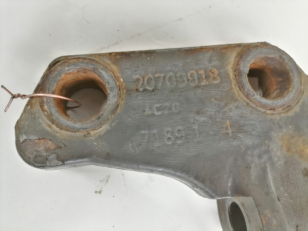 Volvo Bracket 20709918 - Rahmen/ Chassis für LKW: das Bild 2 Volvo Bracket 20709918 - Rahmen/ Chassis für LKW: das Bild 2