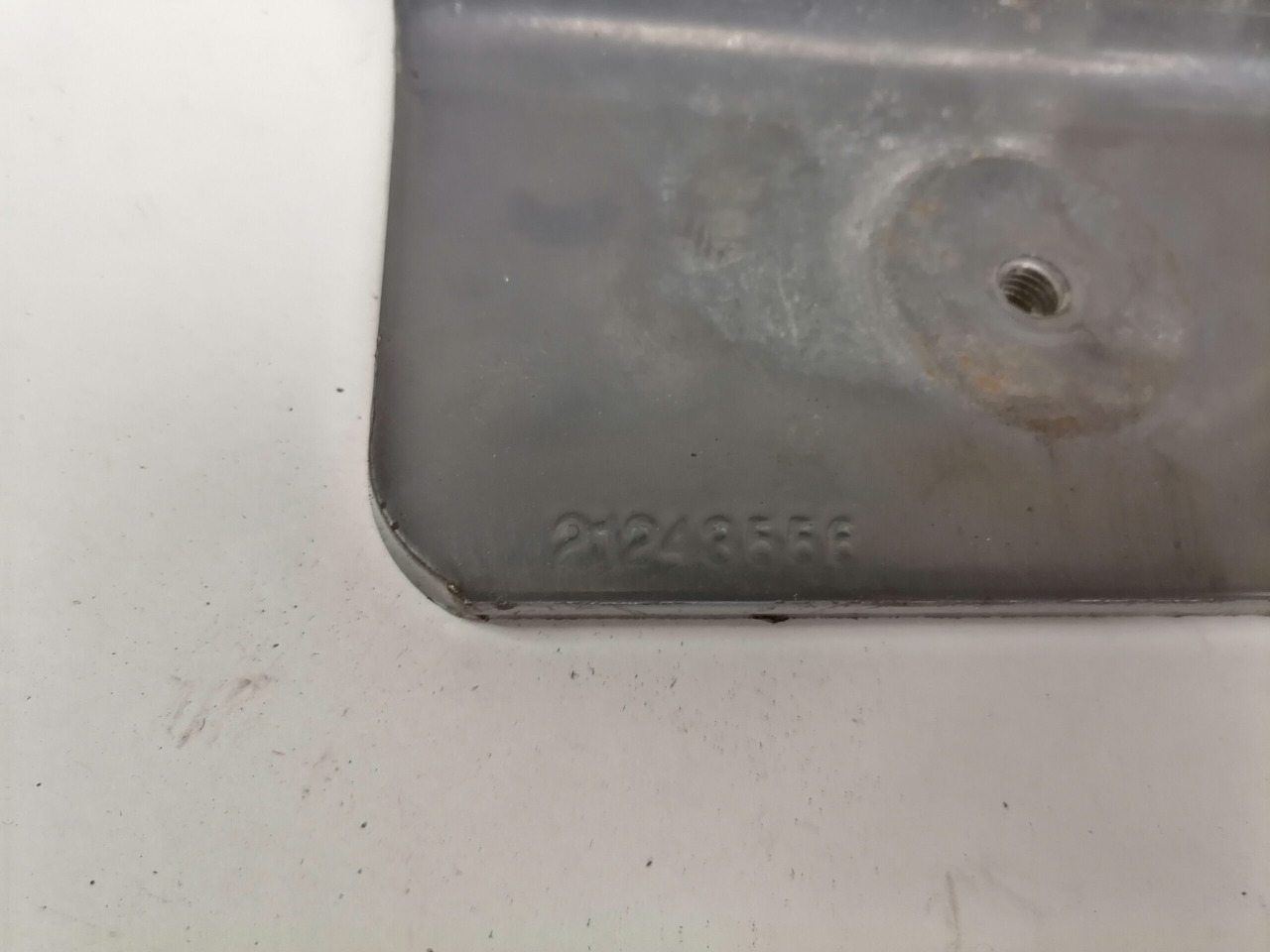 Volvo Bracket 21243556 - Rahmen/ Chassis für LKW: das Bild 3 Volvo Bracket 21243556 - Rahmen/ Chassis für LKW: das Bild 3